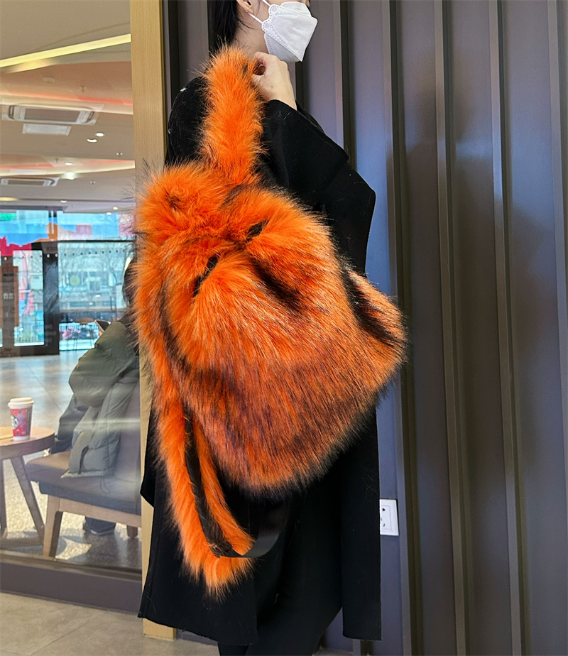 Y2K Faux Fur Leopard Women Bac - Fashion Backpack Women recensione e prezzo