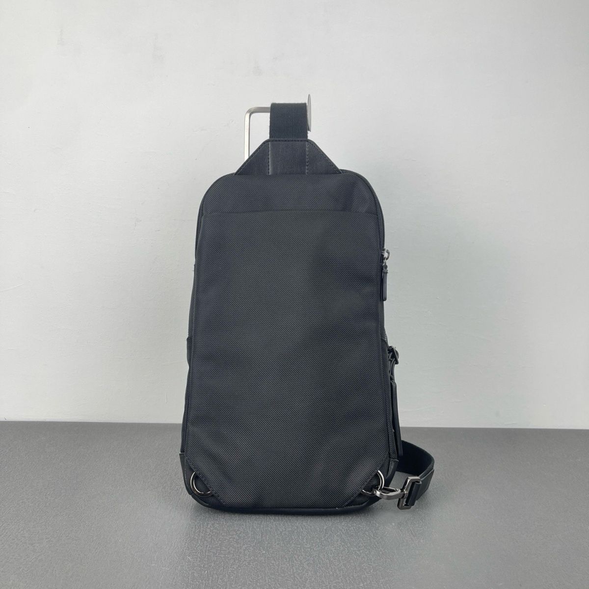 Casual Nylon Chest Bag for Men - Sling Backpack Shoulder recensione e prezzo