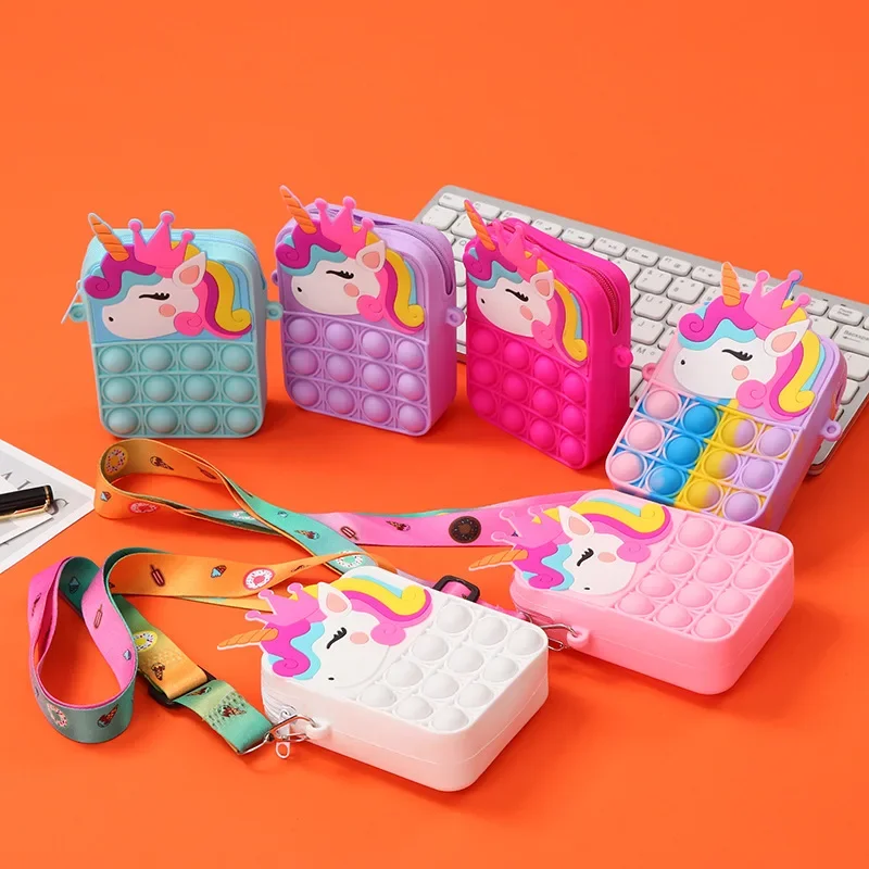 Magical Color-Changing Unicorn - Mini Backpack Purse recensione e prezzo